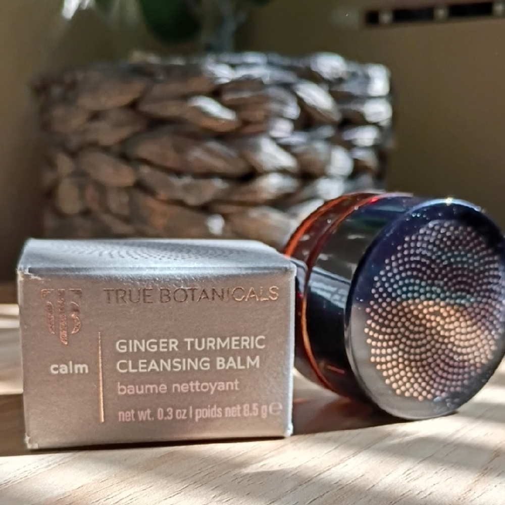 True Botanicals Ginger Turmeric Cleansing Balm - Calm (Brown/Gold Jar)